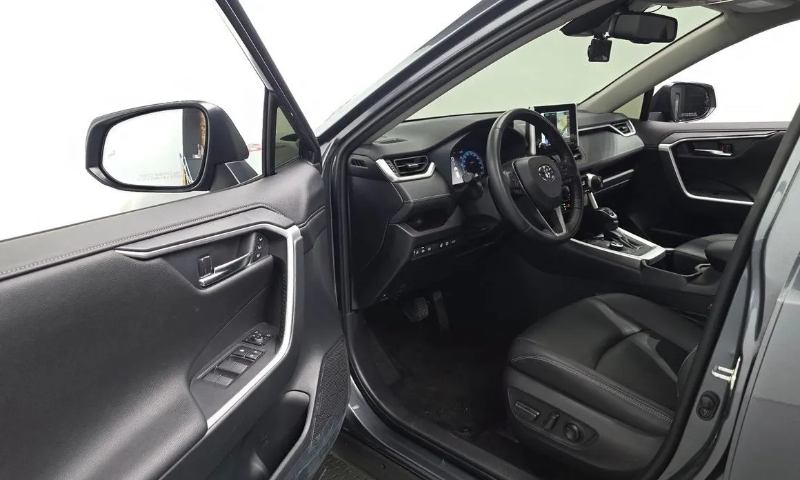 Toyota RAV4 2023 из KR, фото 7