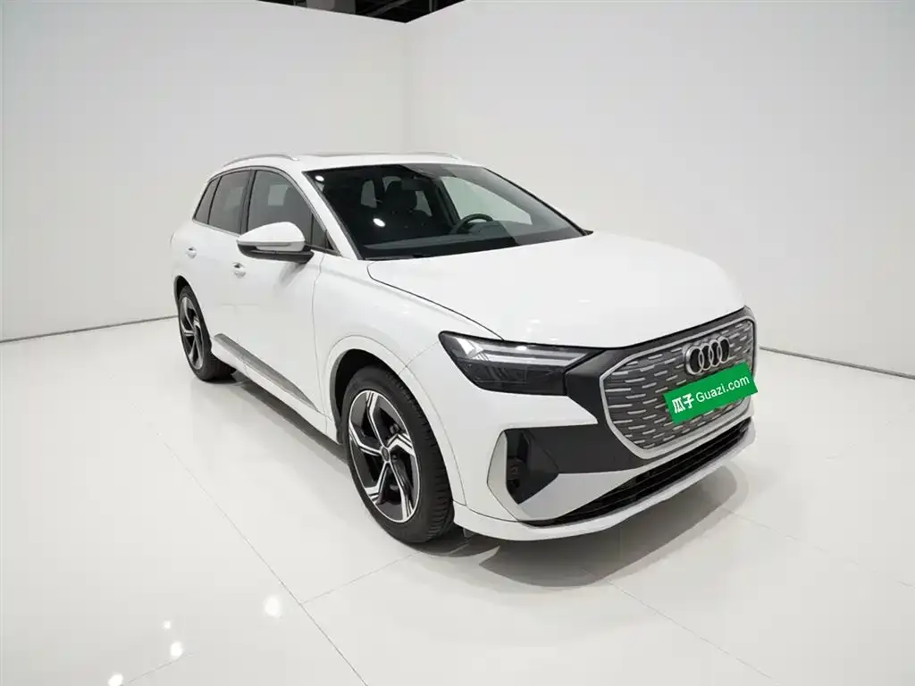 Audi Q4 e-tron — фото 10