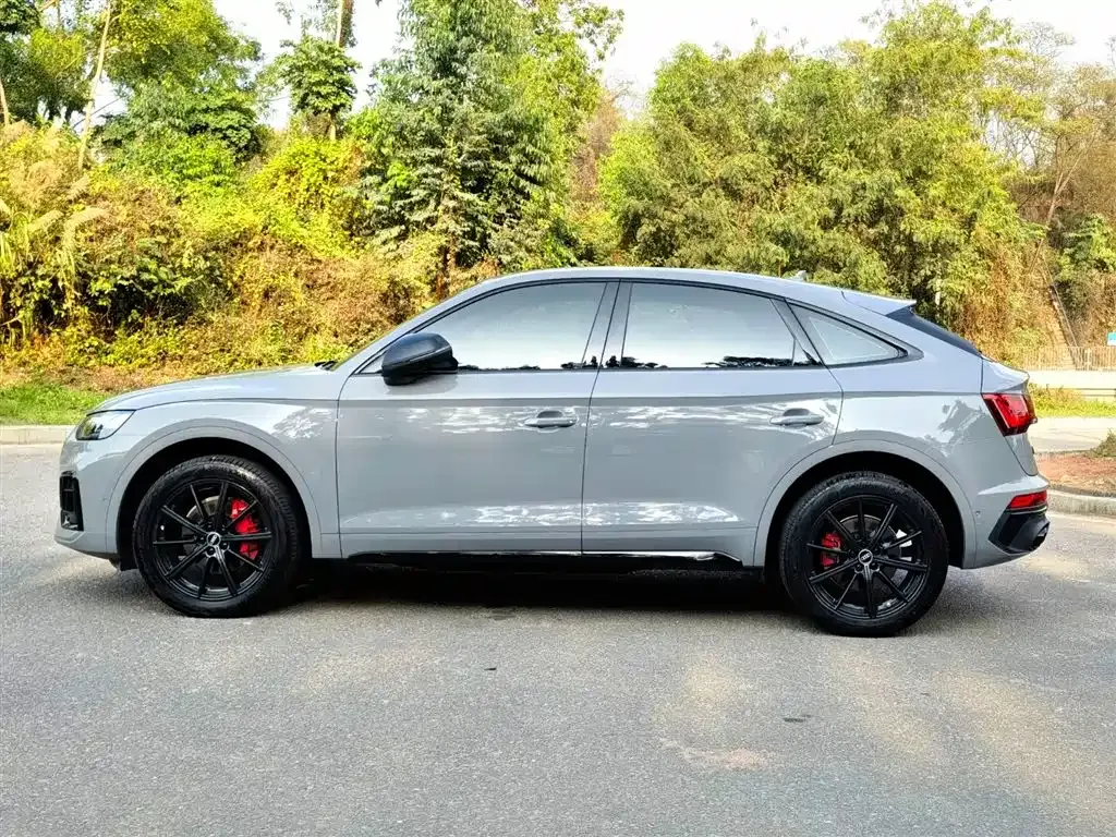 Audi Q5L Sportback — фото 9