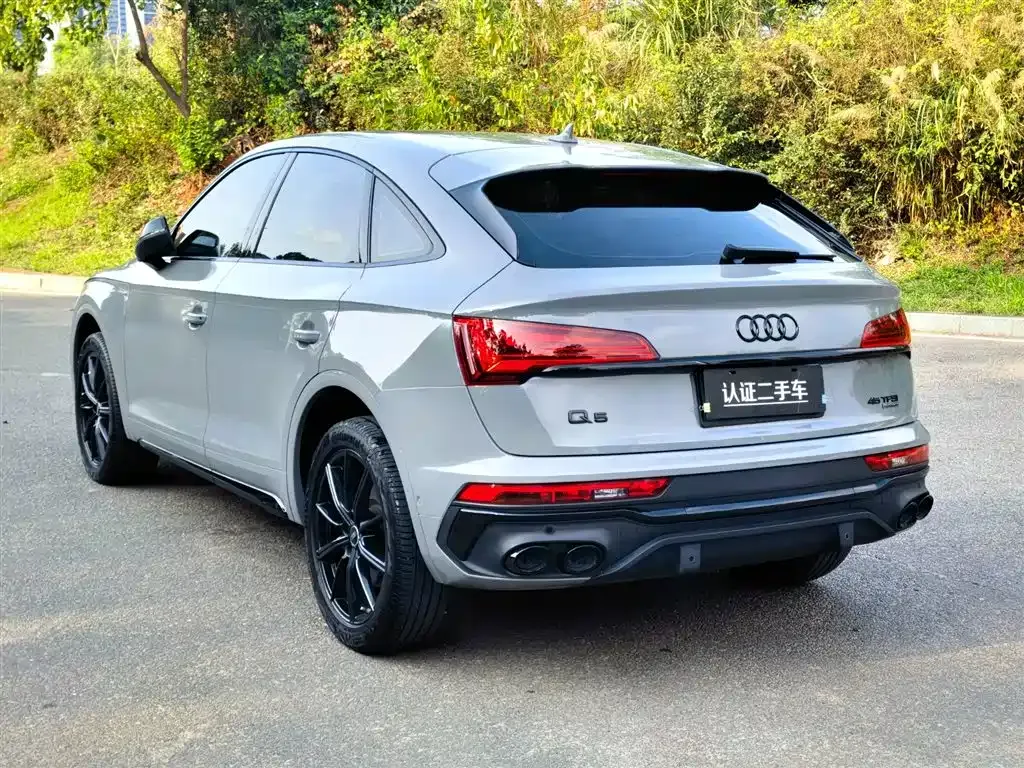 Audi Q5L Sportback — фото 8