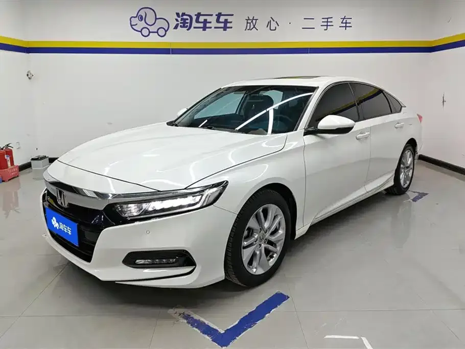 Honda Accord — фото 1