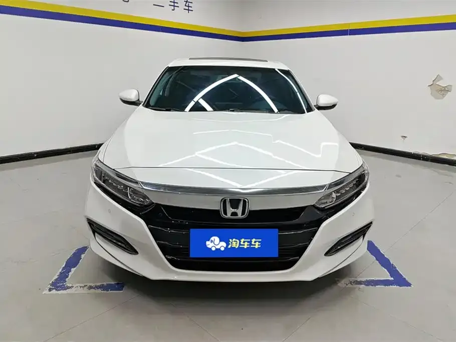 Honda Accord — фото 7