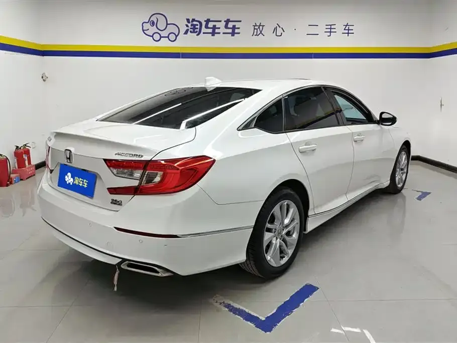 Honda Accord — фото 2
