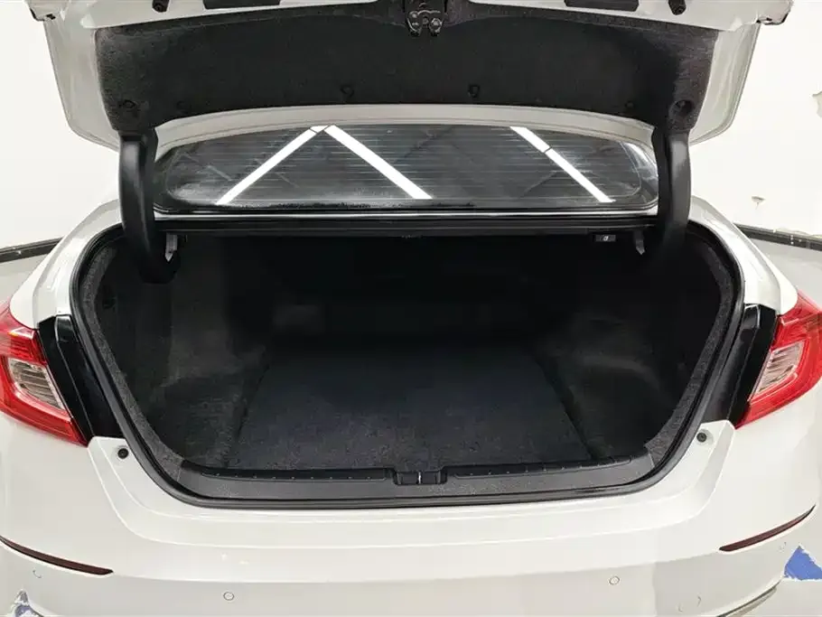 Honda Accord — фото 3