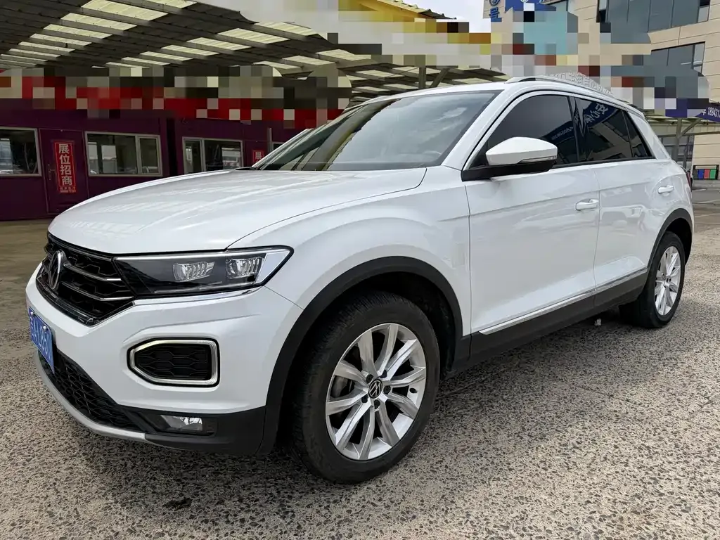 Volkswagen T-Roc — фото 1