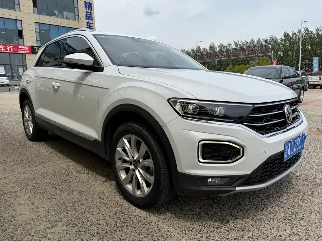 Volkswagen T-Roc — фото 7