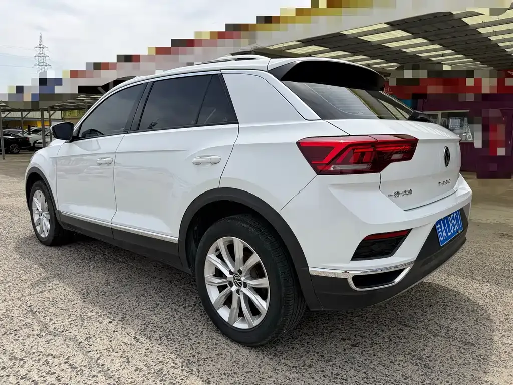 Volkswagen T-Roc — фото 4