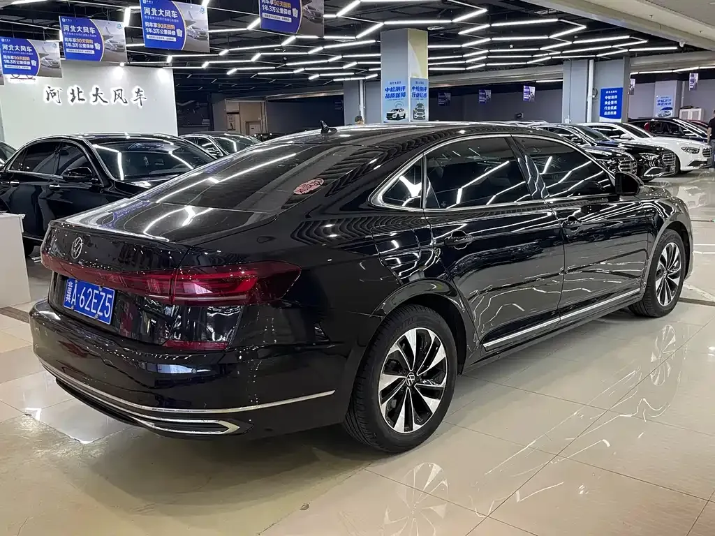 Volkswagen Passat — фото 10