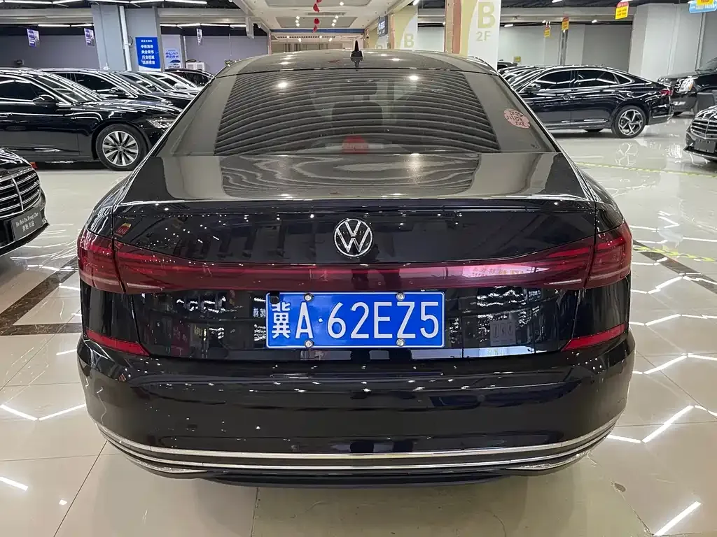 Volkswagen Passat — фото 7