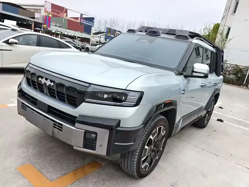 Fang Cheng Bao Leopard 8