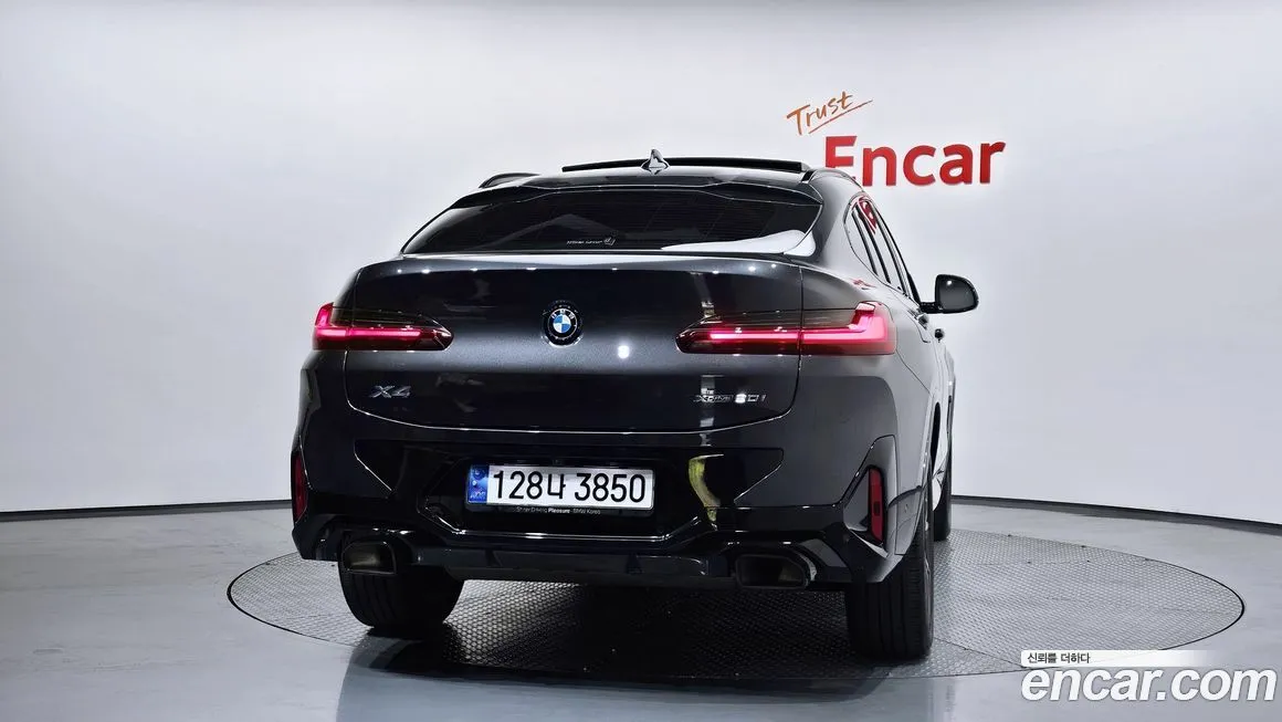 BMW X4 2023 из KR, фото 4
