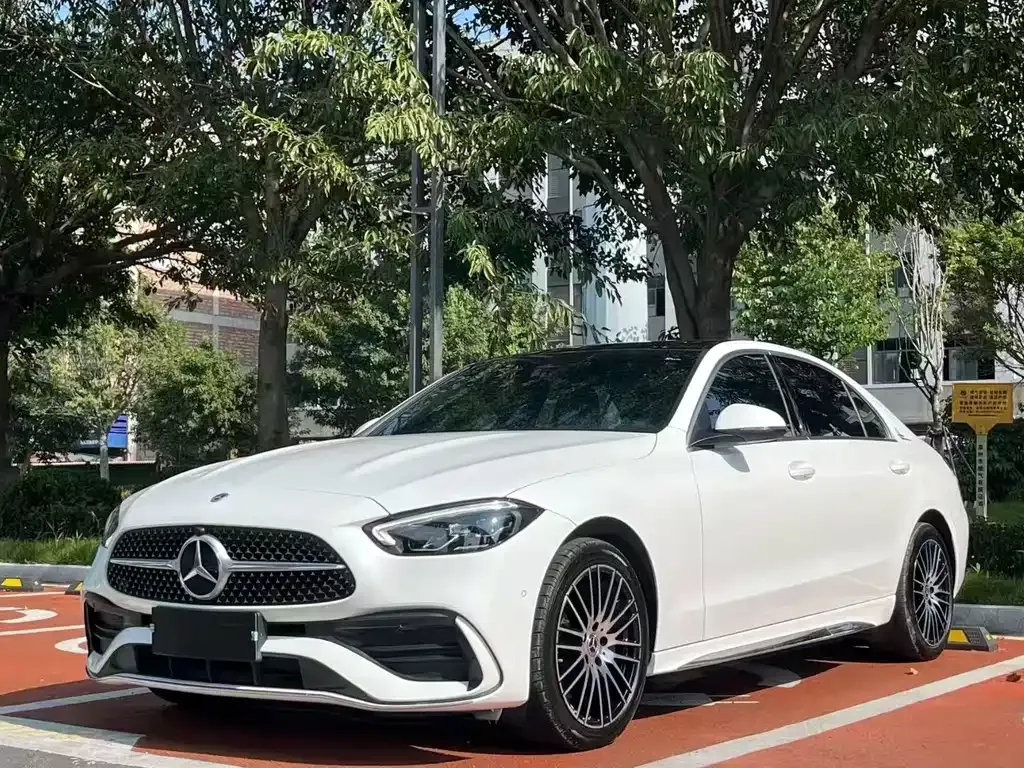 Mercedes-Benz C-Class — фото 1