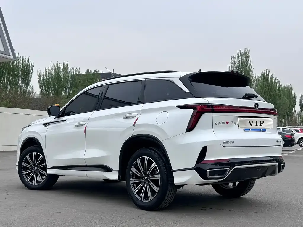 Changan CS75PLUS — фото 4