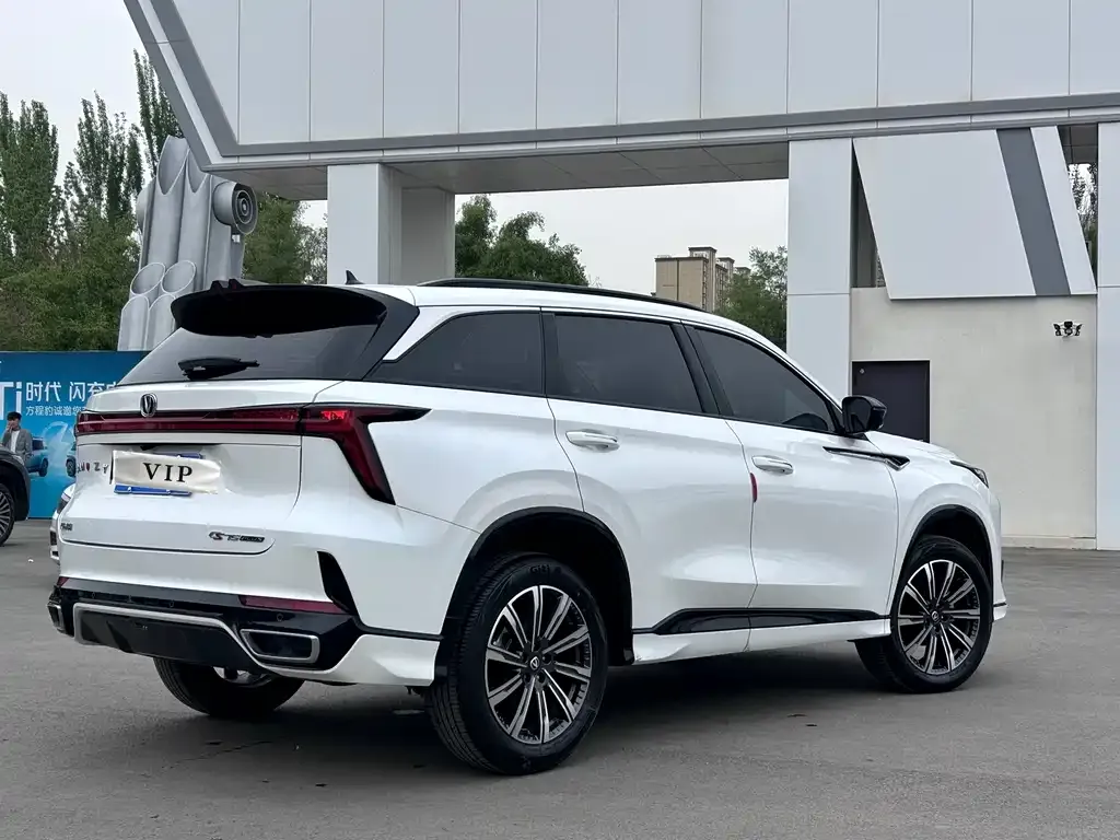 Changan CS75PLUS — фото 6