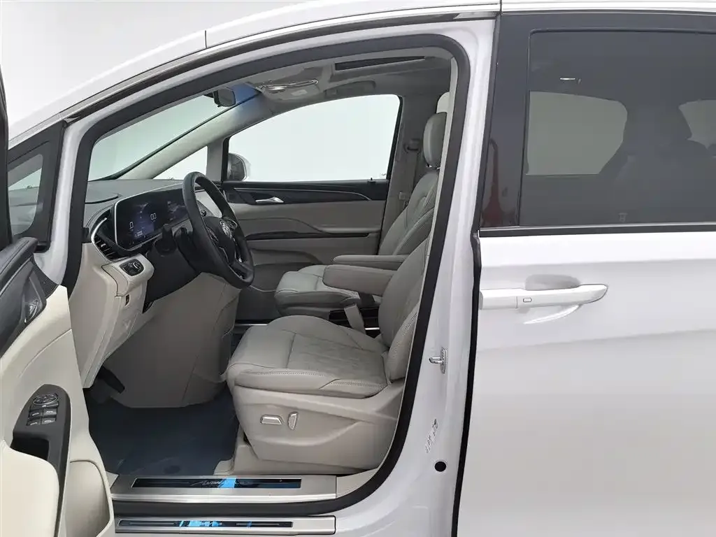 Buick GL8 2023 из CN, фото 4