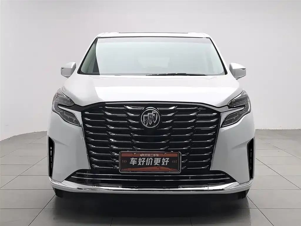 Buick GL8 2023 из CN, фото 3