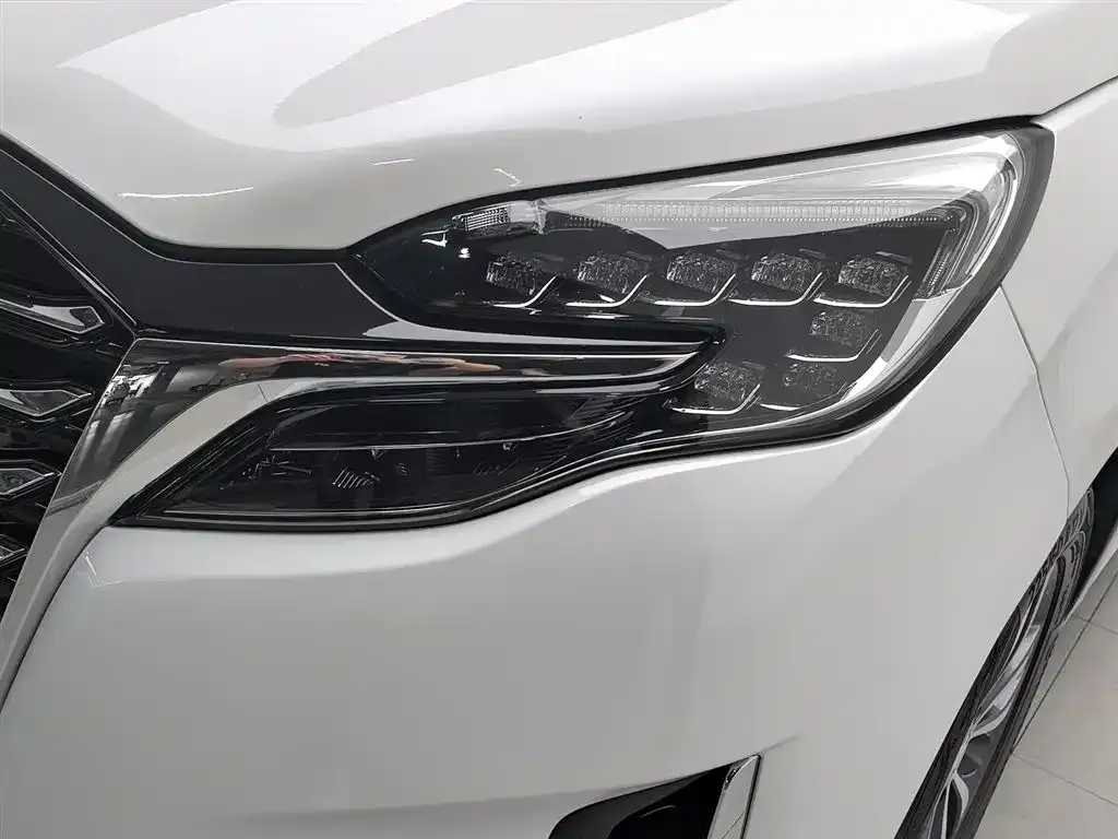 Buick GL8 2023 из CN, фото 9