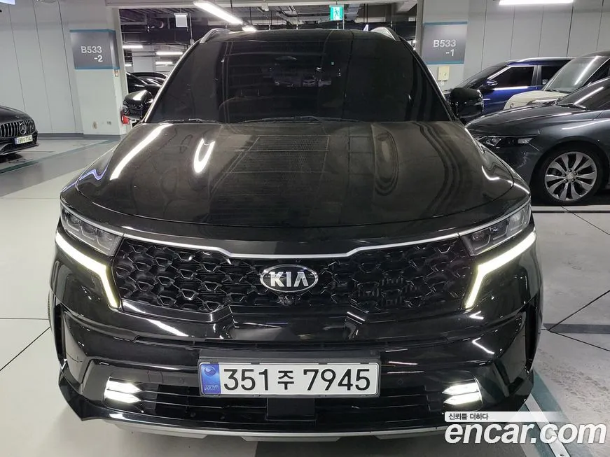Kia Sorento — фото 5