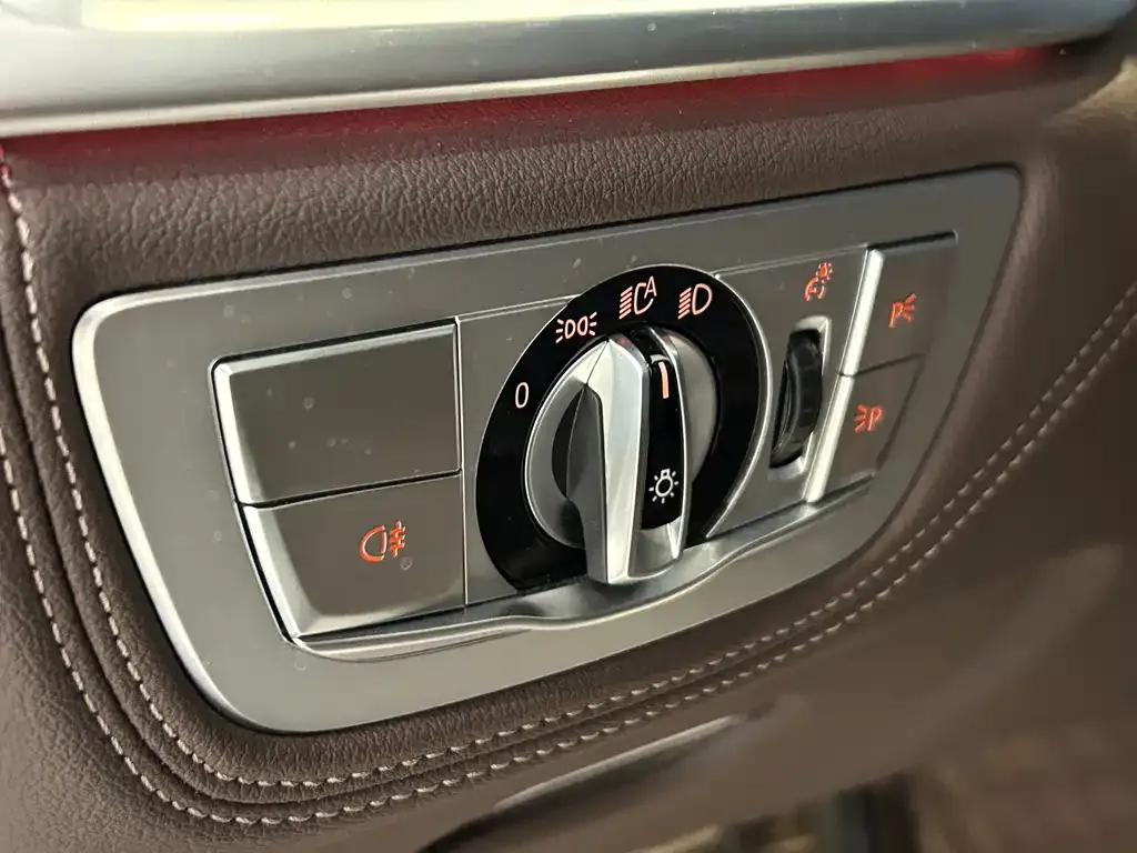 BMW 7 Series 2022 из CN, фото 10