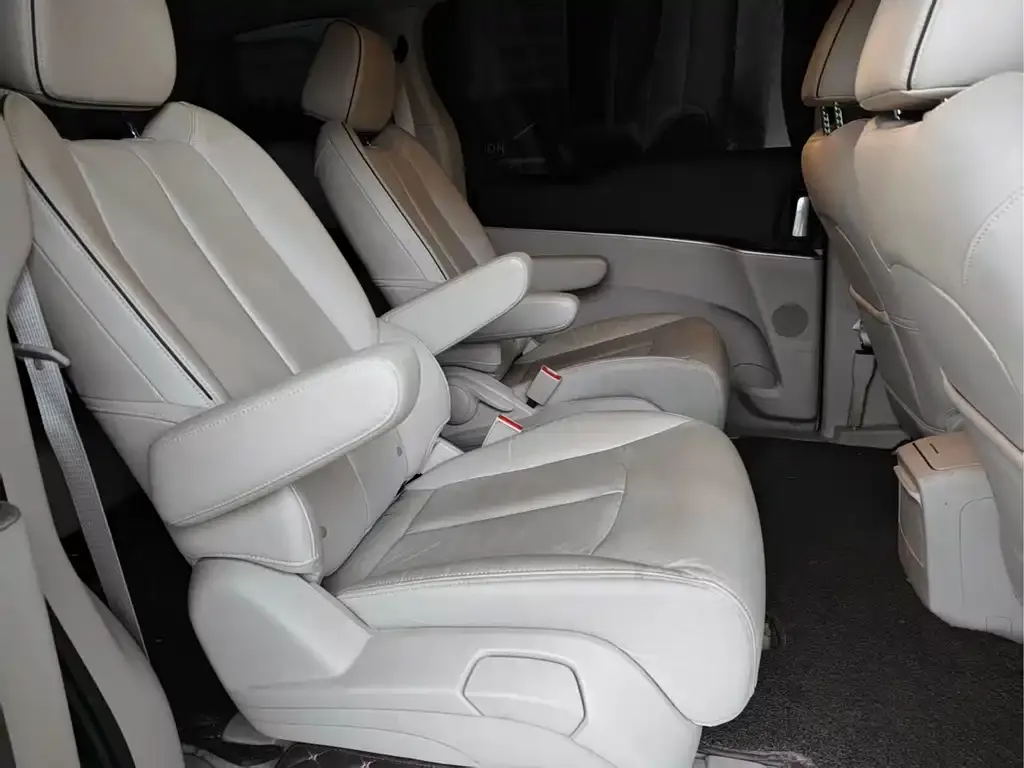 Buick GL8 2021 из CN, фото 4