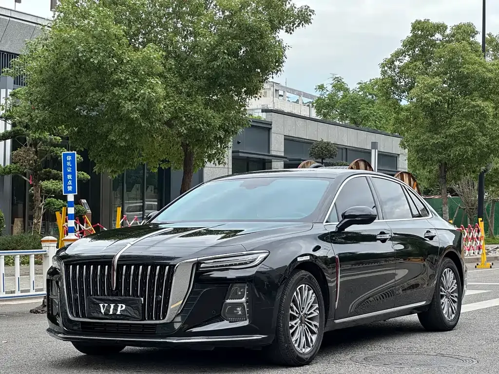 Hongqi H5 — фото 1