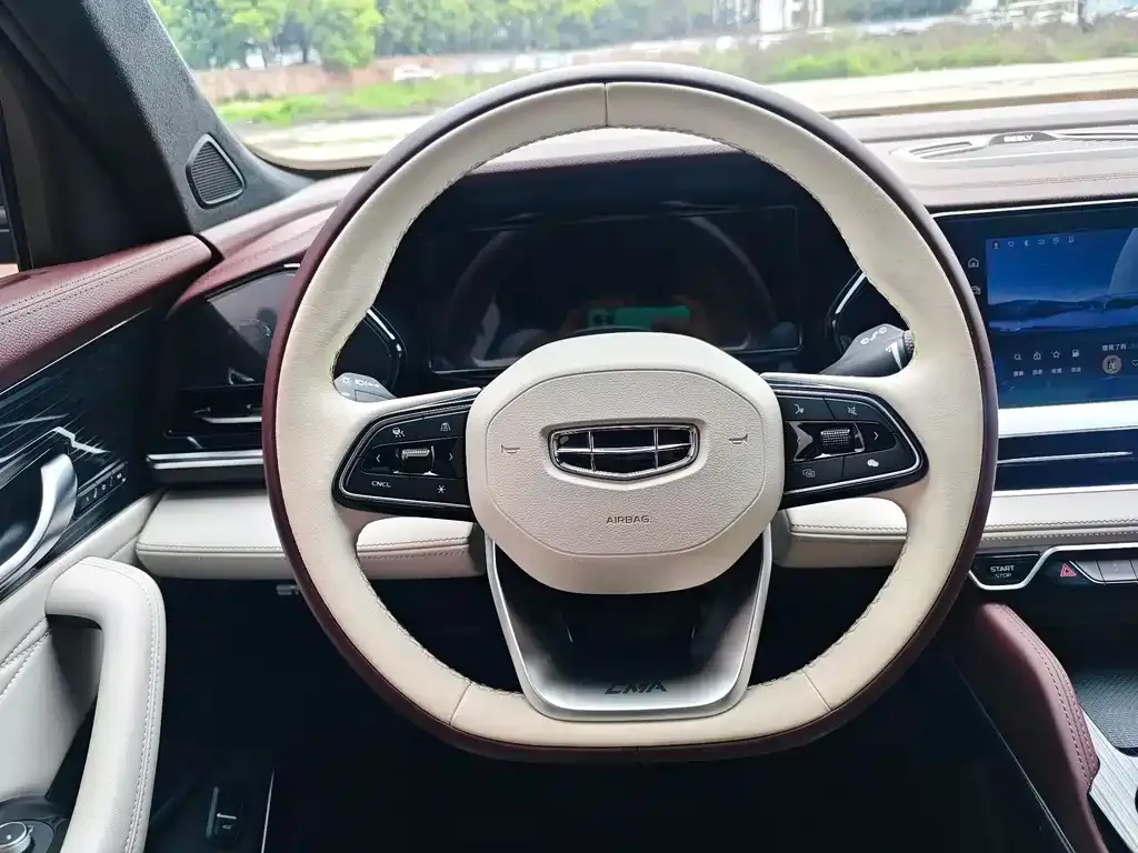 Geely Xingyue L — фото 3