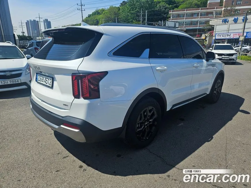 Kia Sorento — фото 8