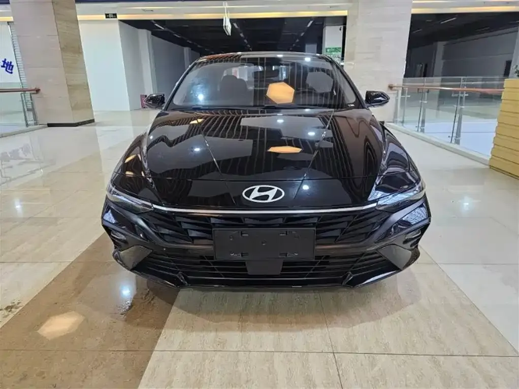 Hyundai Elantra 2023 из CN, фото 7