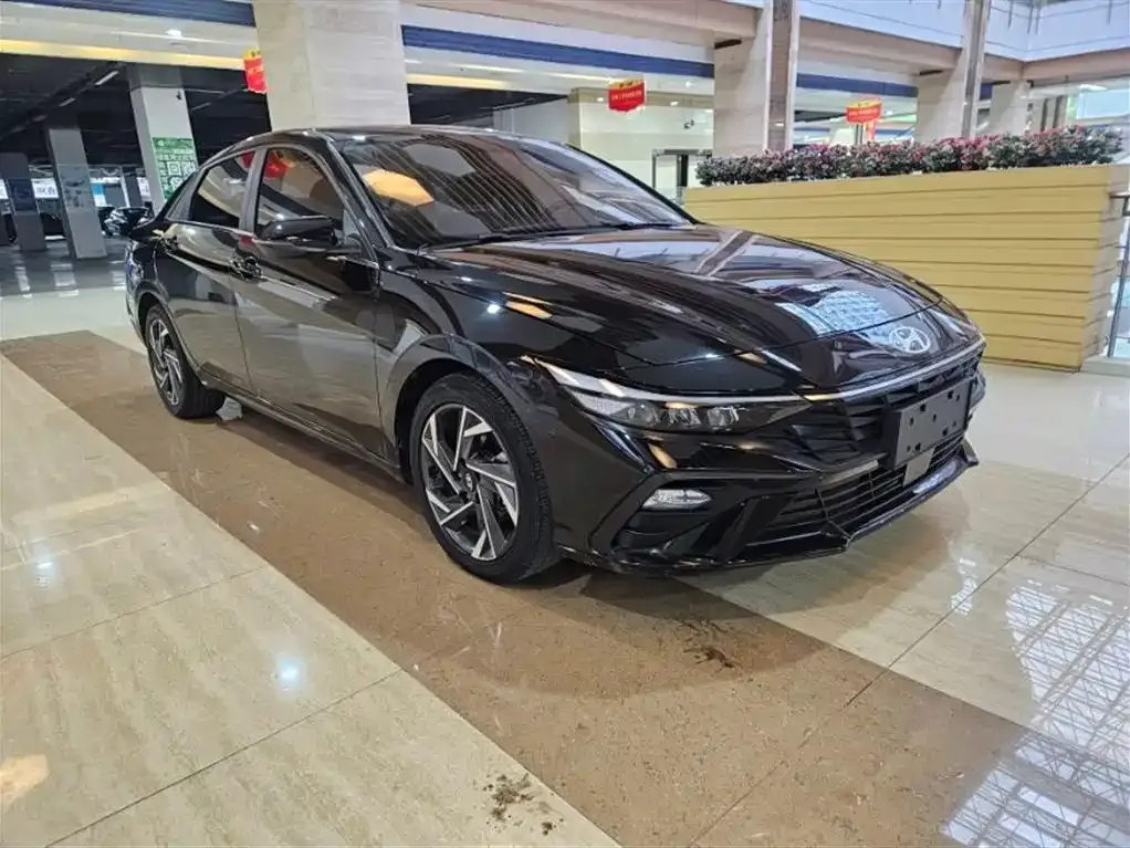 Hyundai Elantra 2023 из CN, фото 5