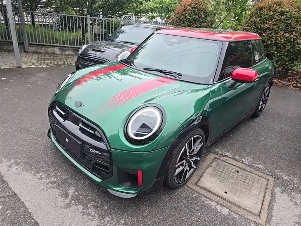 MINI JCW (John Cooper Works) — фото 1