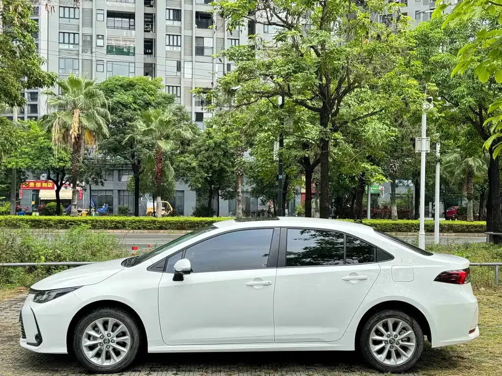 Toyota Corolla 2022 из CN, фото 6