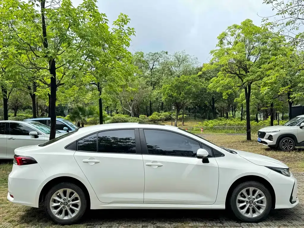 Toyota Corolla 2022 из CN, фото 10