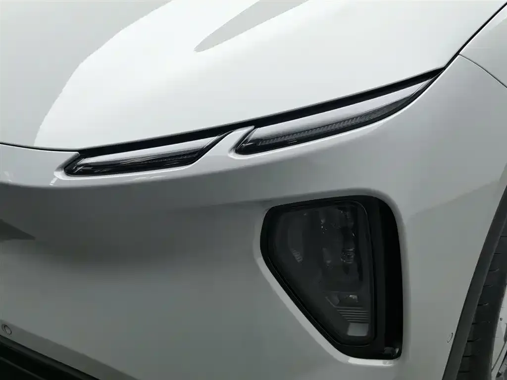 NIO EC6 — фото 7