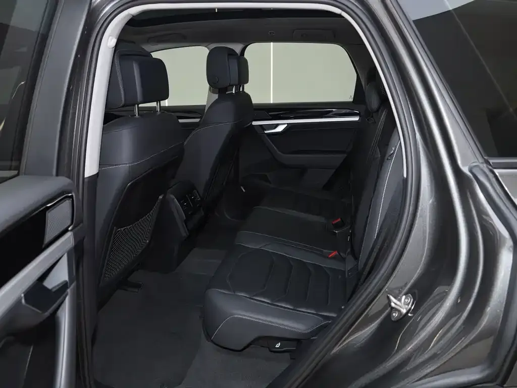 Volkswagen Touareg 2021 из CN, фото 6