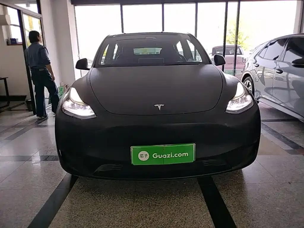 Tesla Model Y — фото 6