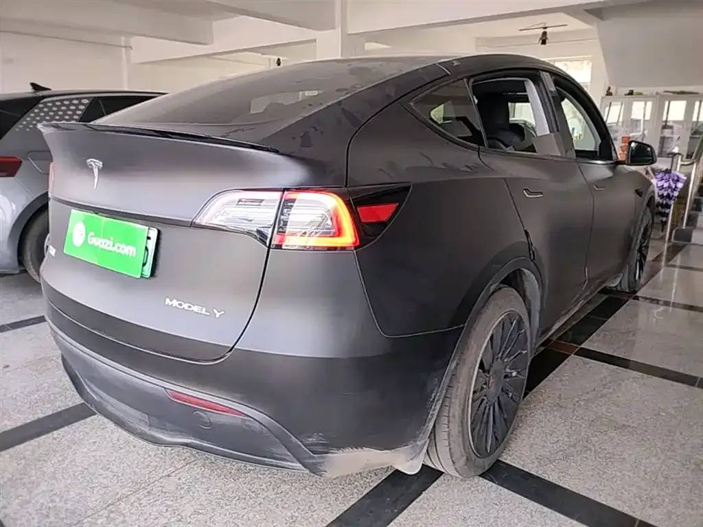 Tesla Model Y — фото 9