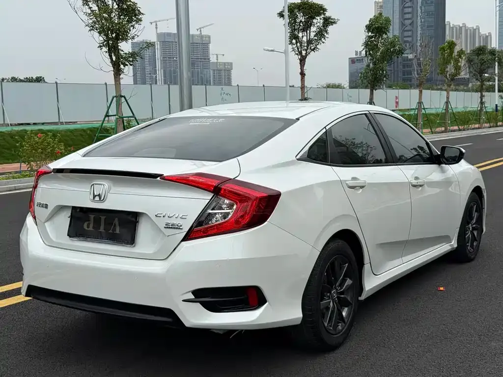 Honda Civic — фото 6