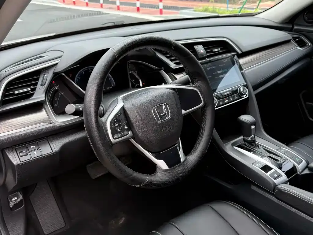 Honda Civic — фото 4