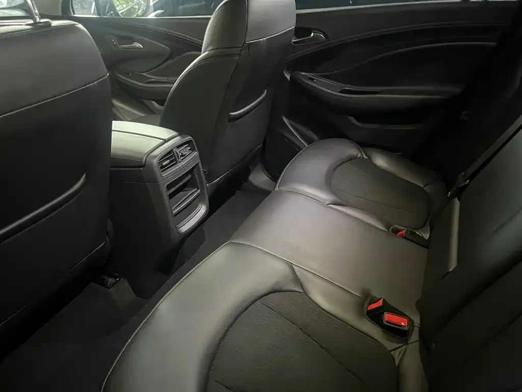 Buick Envision Plus 2022 из CN, фото 3
