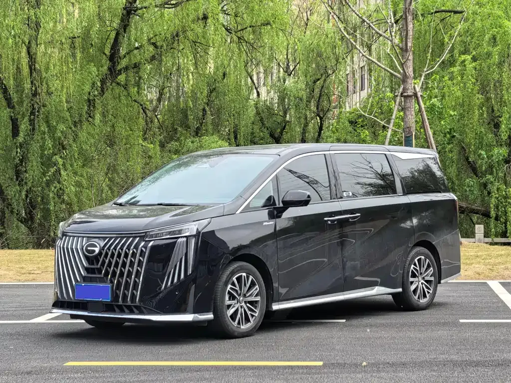 GAC Motor Trumpchi M8 — фото 1