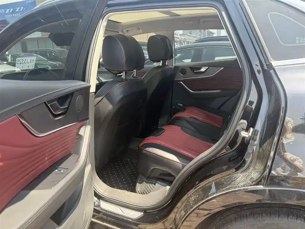 Hongqi HS5 2024 из CN, фото 2