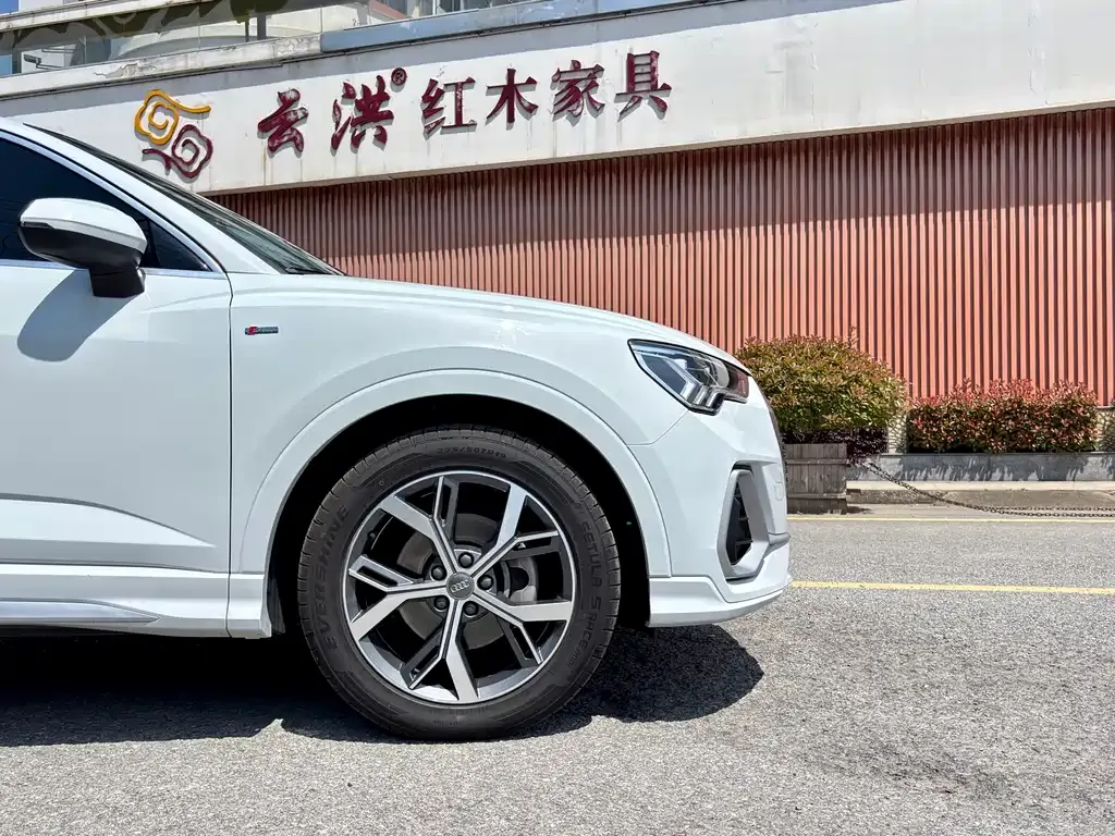 Audi Q3 Sportback 2021 из CN, фото 9
