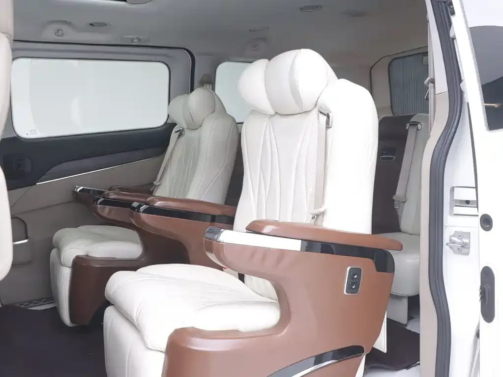 Ford Tourneo 2024 из CN, фото 10