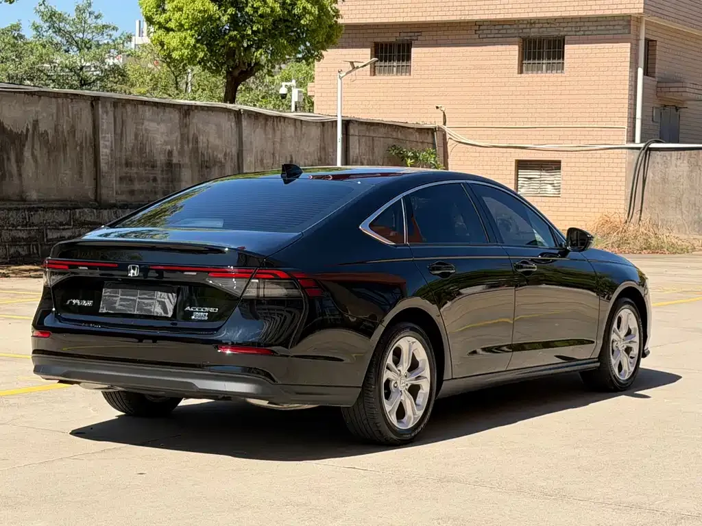 Honda Accord — фото 5