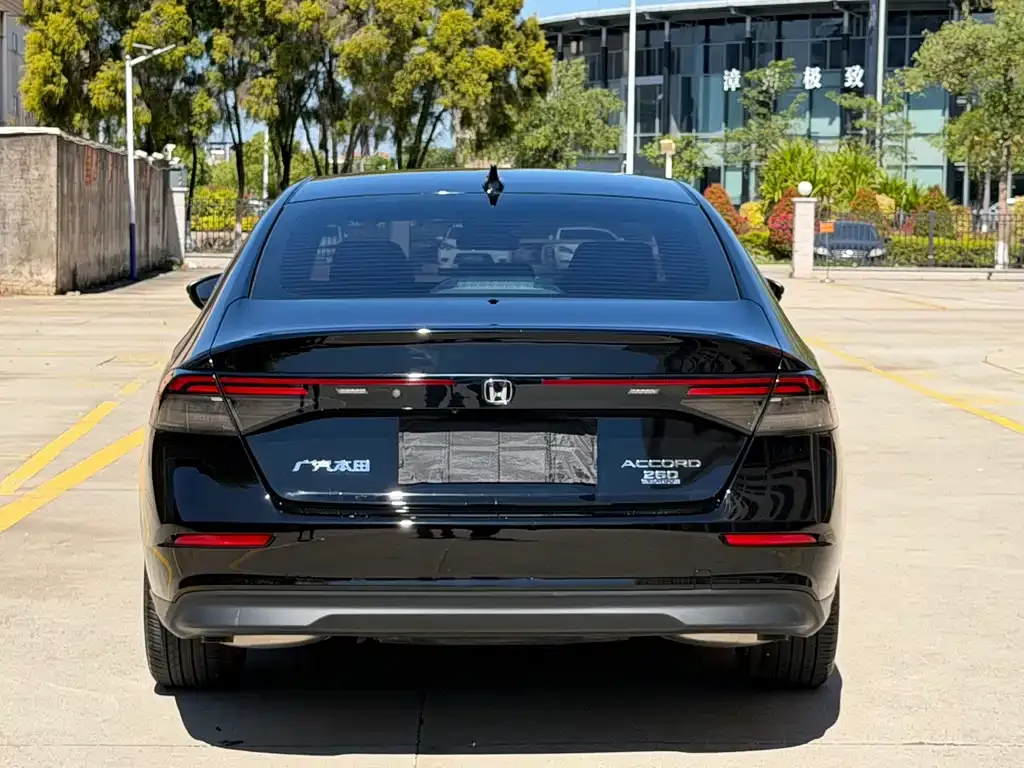 Honda Accord — фото 4
