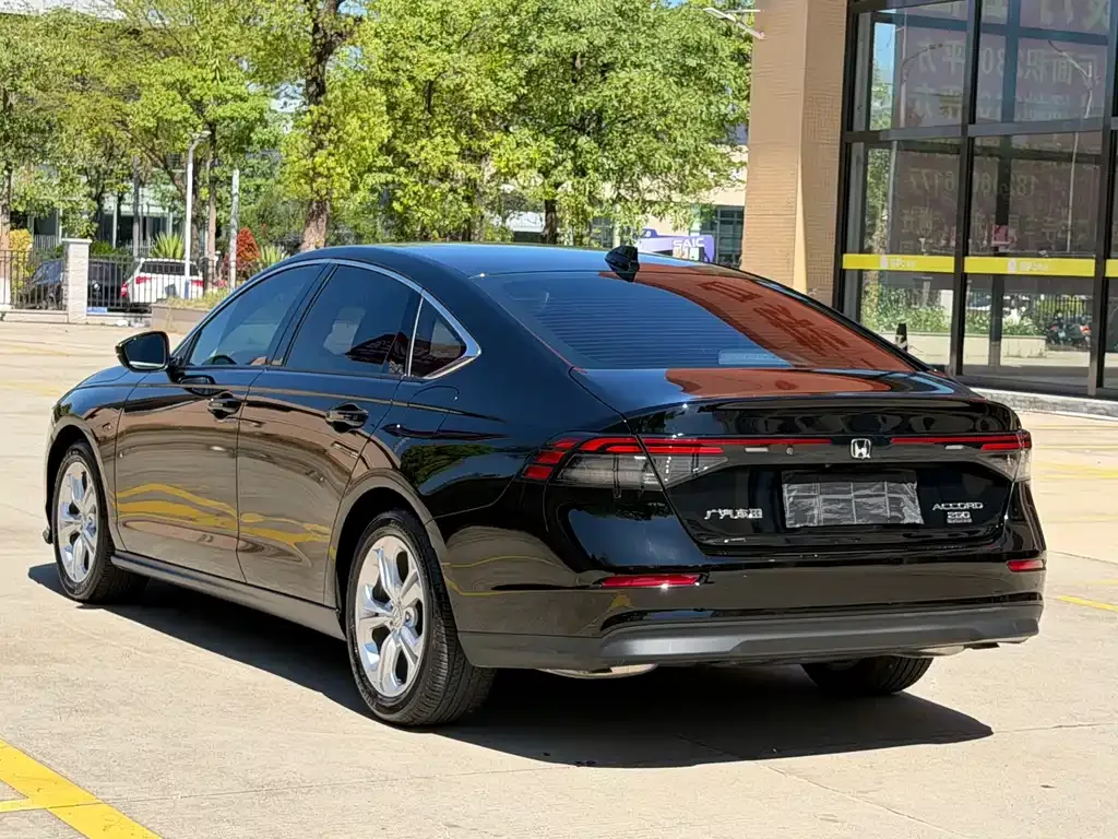 Honda Accord — фото 6