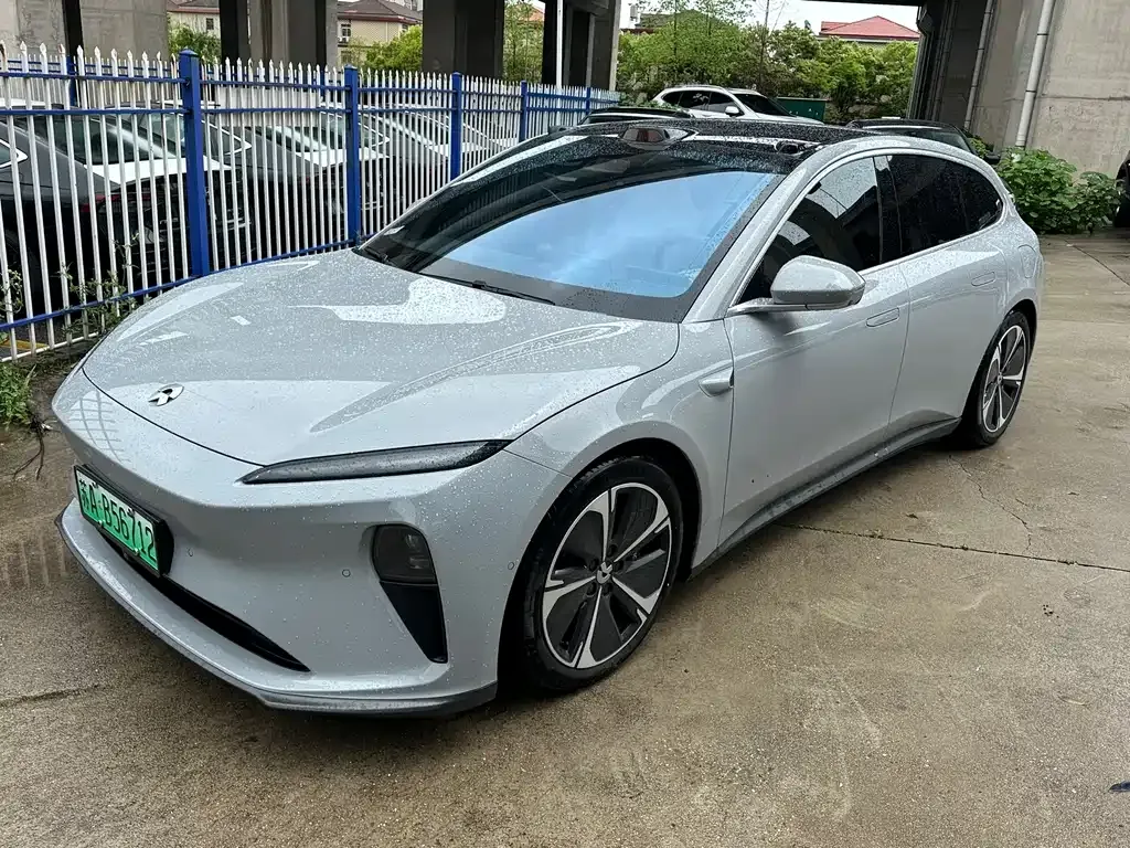 NIO ET5T