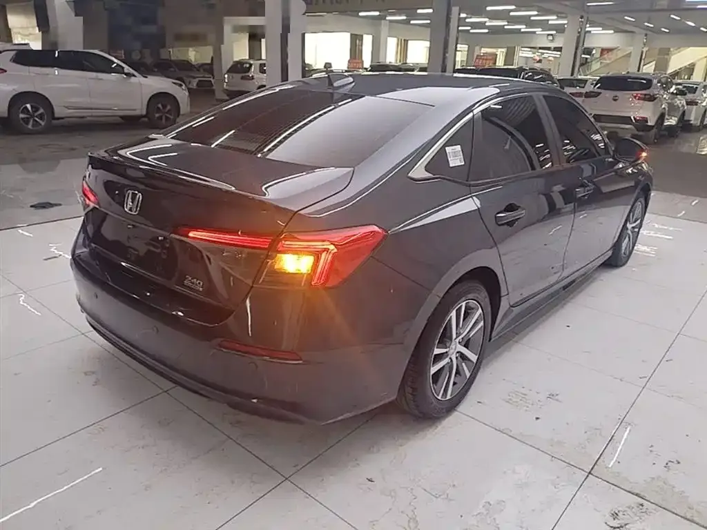 Honda Civic — фото 10