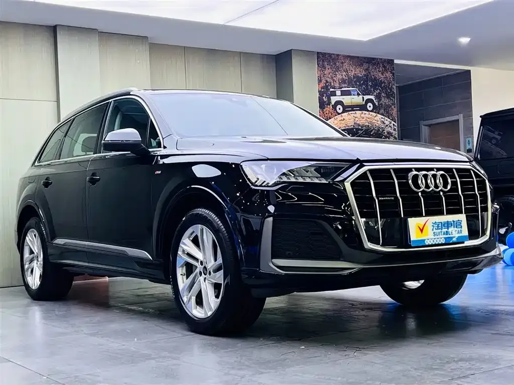 Audi Q7 2024 из CN, фото 7