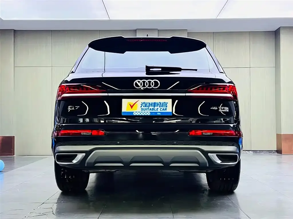 Audi Q7 2024 из CN, фото 5